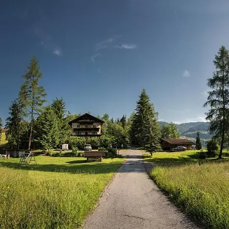 Astrid ساوتينس